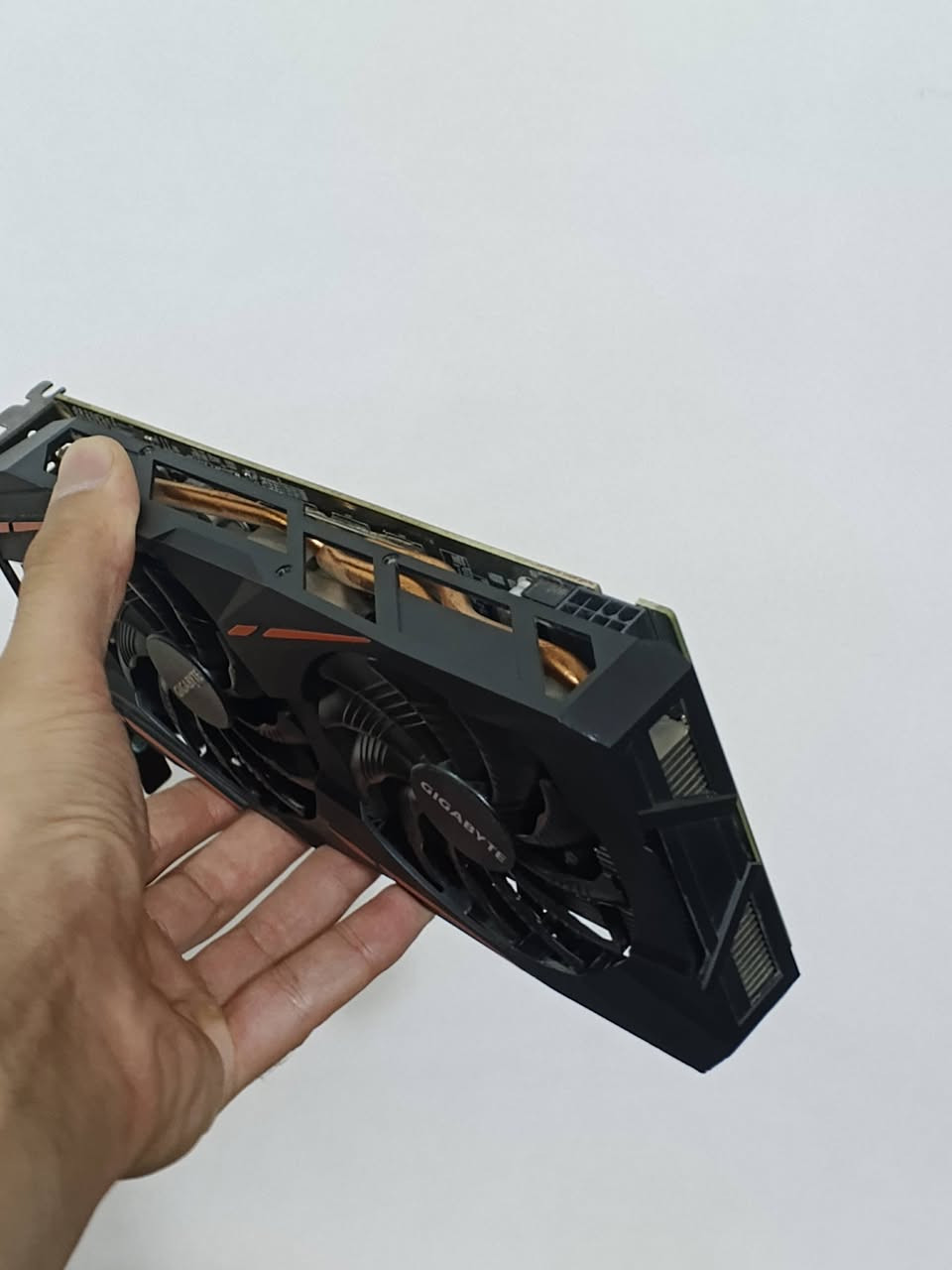 كرت rx 570 8gb gigabyte نظيف 
سعر 85 الف 
مكان كربلاء يم مستشفى الكفيل يوجد توصيل محافضات 
***********
