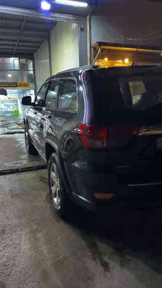 جيب 2011 لمتدد  فول مواصفات 

السياره محرك 3600 وارد امريكي 

تو ويل مو فور ويل !!

ايرباكات سليمه !

مقاعد جلد 

بصمه 

سلايد روف

لايت زنون 

كشافات زنون

هيتر بالمري

كشنات كهرباء

تبريد قطعتين 

كامره خلفيه

تدفئه  مقاعد

حساسات خلفيه 

اشاير بالمري

مانع انزلاق

مثبت سرعه

8 سماعات مع دمام خلفي

مري كهرباء 

اضافات*

مروحه مبرمجه على الجهاز حماوه ماكو

السرعه مفتوحه ٢٤٠ 

فتحه فيت بم ميحتاج تنزل تانكي

صدر جديد تقبل شهر فاتح امامي خلفي الله شاهد وتفحصها

دهن جديد تاخذ وصل ضمان

 
وباقي المواصفات اللمتدد المعروفه وليس مواصفات عاديه

السنويه بأسمي تحويل ثاني يوم رقم بغداد جديد انكليزي

حادثها  السونار مرفق بالمنشور بيها جيك انجن مشتغل بدون اي مشكله

 

السعر 167$ وبي مجال بسيط للشراي  
او
 مراوس بسياره حسب الاتفاق مع فرق السعر 

اي استفسار رساله واتس اب ***********

 
 ‏ بغداد
