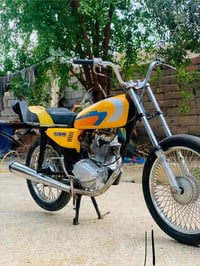 22 كلك جاهزه 400وبيها مجال بسيط 07806450647