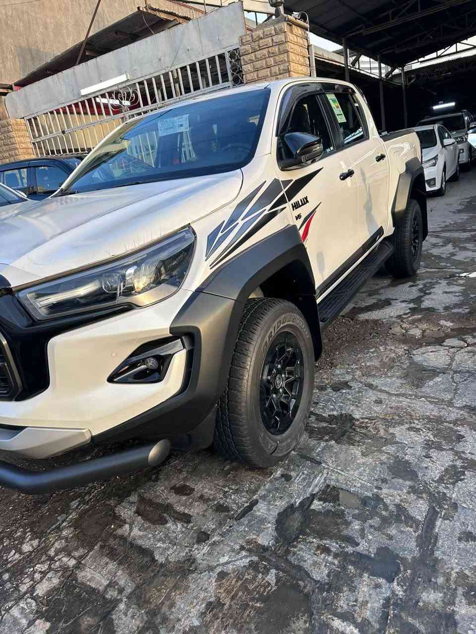 السلام عليكم تويوتاجي ار٢٤زيروماشية٣الاف رقم بغدادسعودي بم سنترلوك باسمي للاستفسار***********
