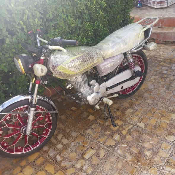 مكلف بنشر لحد يراسلني اليريده يتصل ع صاحبه 

دراجه سيفان 25 محرك 200جديده لوك ماشيه شي قليل كهربائيات كامله شغاله كير ومحرك كفاله سعره ٦٢٥ بيها مجال. هاذه رقم صاحب الدراجه ‭٠٧٨٠ ٨٣٣ ٤٩٤٢‬
