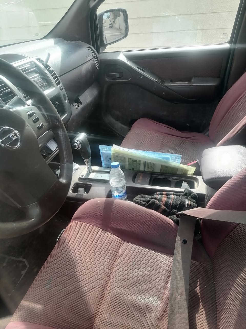 السلام عليكم نيفاره 2012 رقم اربيل وكاله بسمي كاز بلادي محرك محور ستاركس سبلاين اوتماتيك مكينه كارتون جيس تحوير درجه اولى  تبريد ثلج مابيها ضربه صبغ بيها رشات بسيطه
 السعر 87 ورقه 
مكاني بصره
***********
