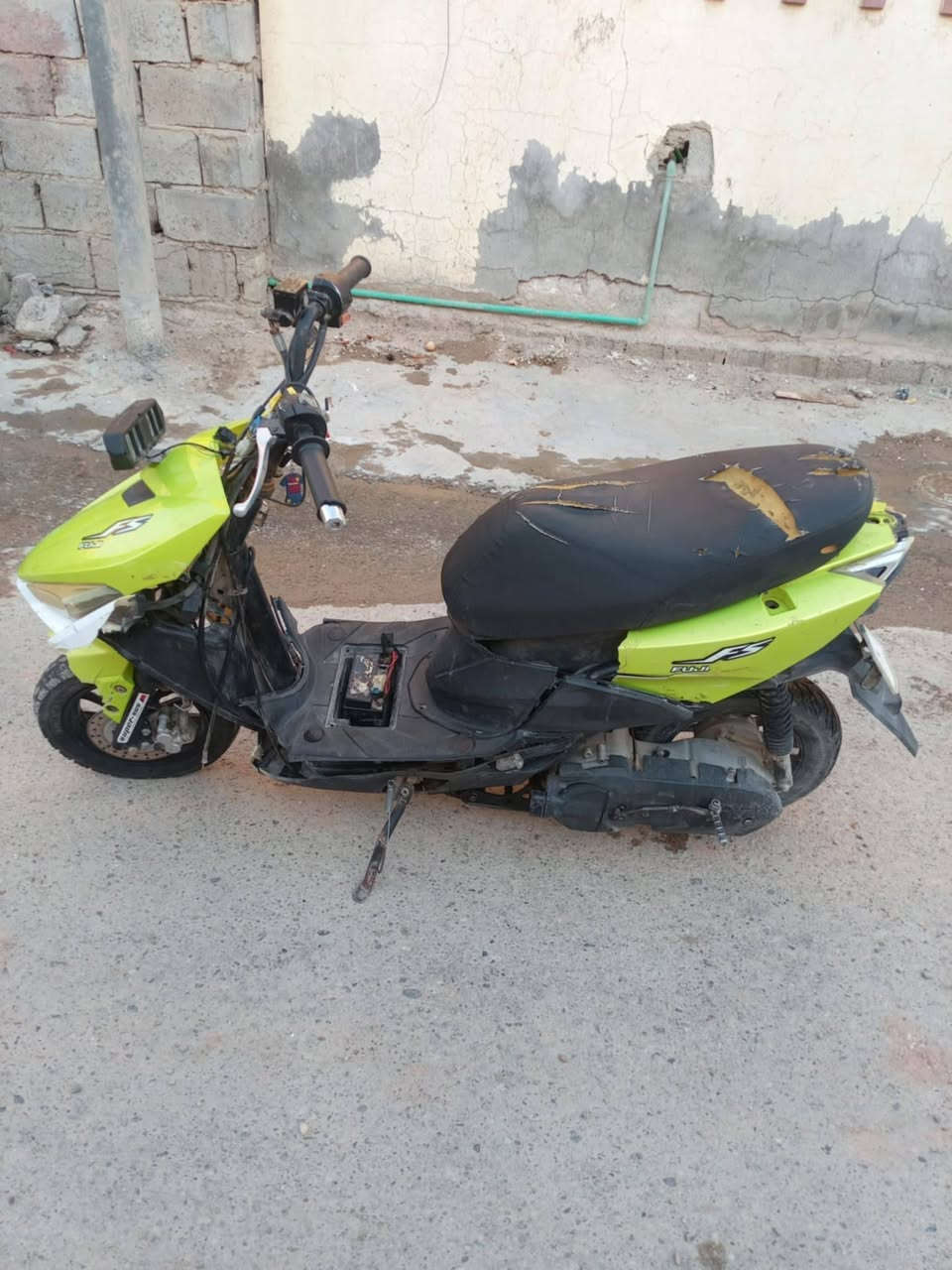 مكلف بالنشر
دراجه أف أس 
مكينه مال ماكس بيه عطل 
المكان صقلاويه فلوجه 
السعر 150 وبيها مجال للشراي 
للأتصال ***********
