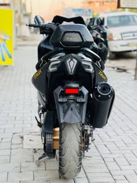 TMAX 2017 ايرون ماكس يابانيه صدر ذهبي وشاشه بيضه الدراجه مكفوله عده ال...