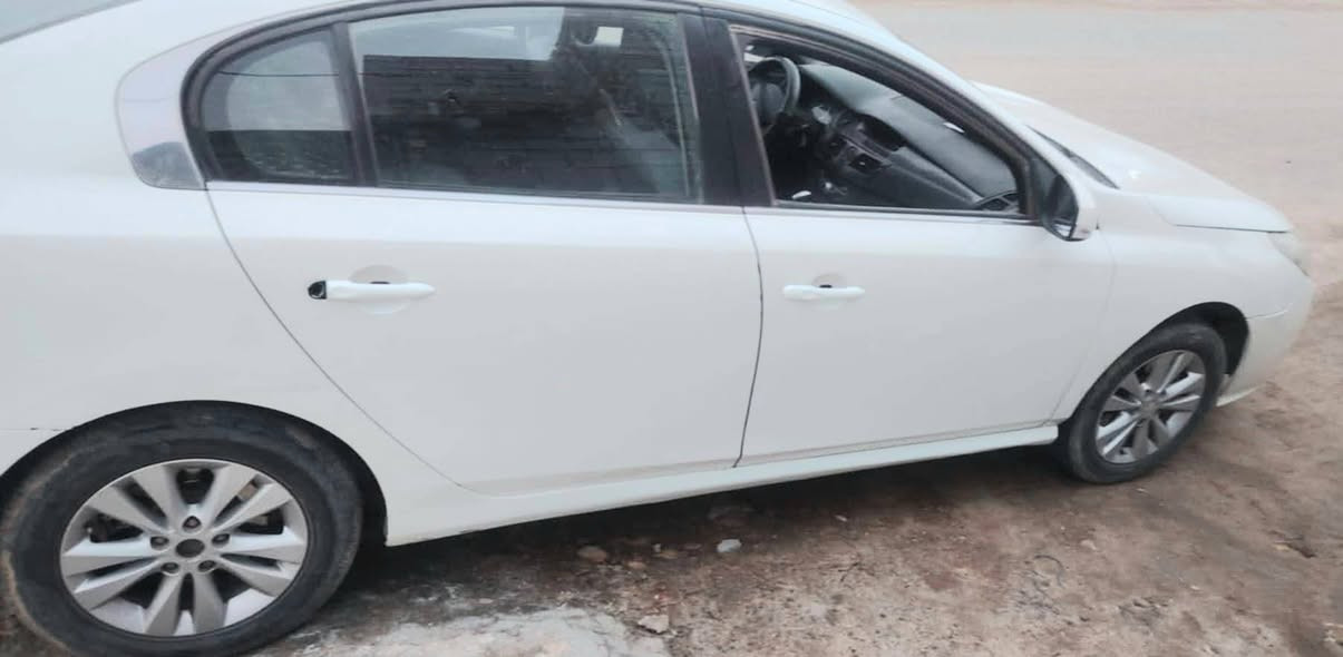 رينو سافران موديل 12سنويه نافذه عارضها 70 وبيها مجال مكاني ديوانية اتصل على الرقم ***********
