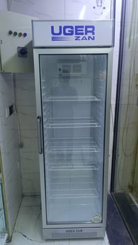 ثلاجة للبيع جديدة استعمال شهر للتواص اتصل على الرقم التالي: ٠٧٧٠٨٠١٦٦٤...