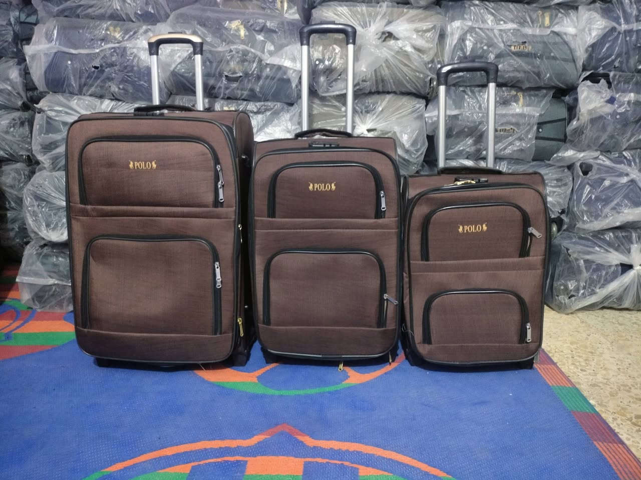 سيت 3حقائب65000الف توصيل مجاني
    اسعار المفرد 
حجم كبير 28كغم 36000الف توصيل مجاني 
حجم وسط24كفم 29000الف توصيل مجاني 
حجم صغير20كغم 20000الف توصيل مجاني 
واتساب***********
