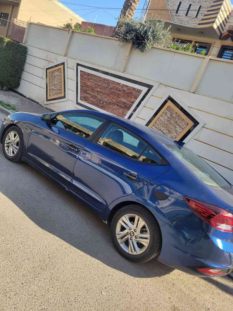 النترا 2019
محرك 2000 دوش
كير اي تي المرغوب
ماشية 50 ميل 
مكان سيارة بغداد السيدية
سعر 142
بيه ضربه بالدوسه ما مصلحه بأسمي تحويل مباشر 
حادث الصور بالمنشور رقم هاتف ***********
