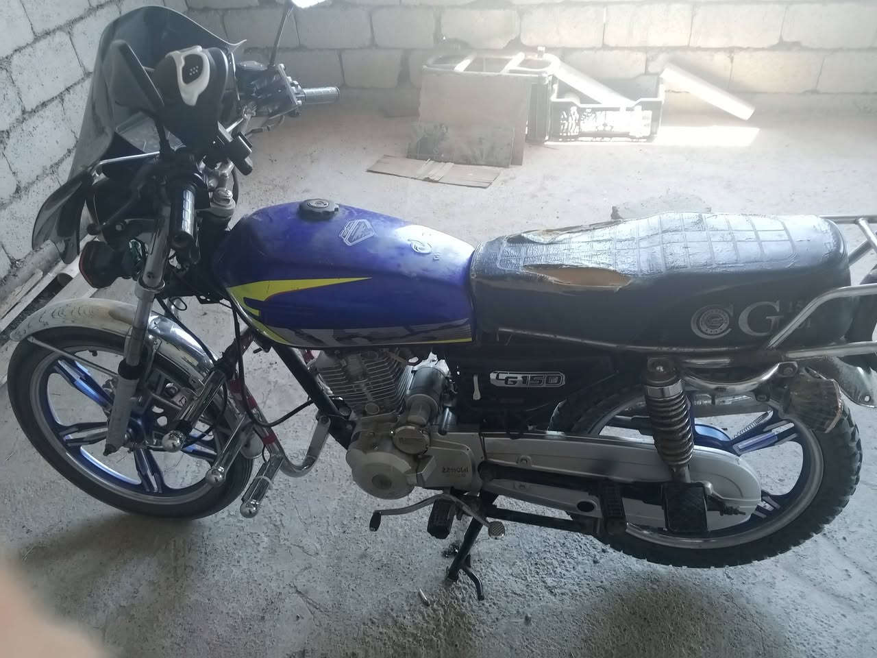 سيفان 2022
سعر 700
بيها مجال 
***********
