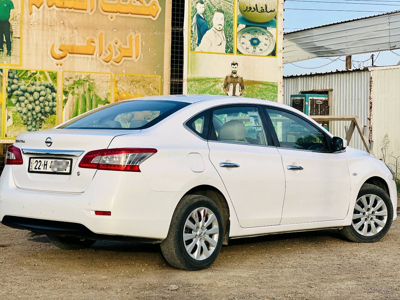السلام عليكم 
سيارة للبيع نيسان سنترا خليجي  2018
تبريد تدفئه محرك كله بحالة الشركة فول مواصفات
حجم محرك 1600 ويل حجم 16  حساسات خلفيه قطعتين تبريد سعره 119 وبيه مجال بسيط 
مكاني صلاح الدين - تكريت
***********