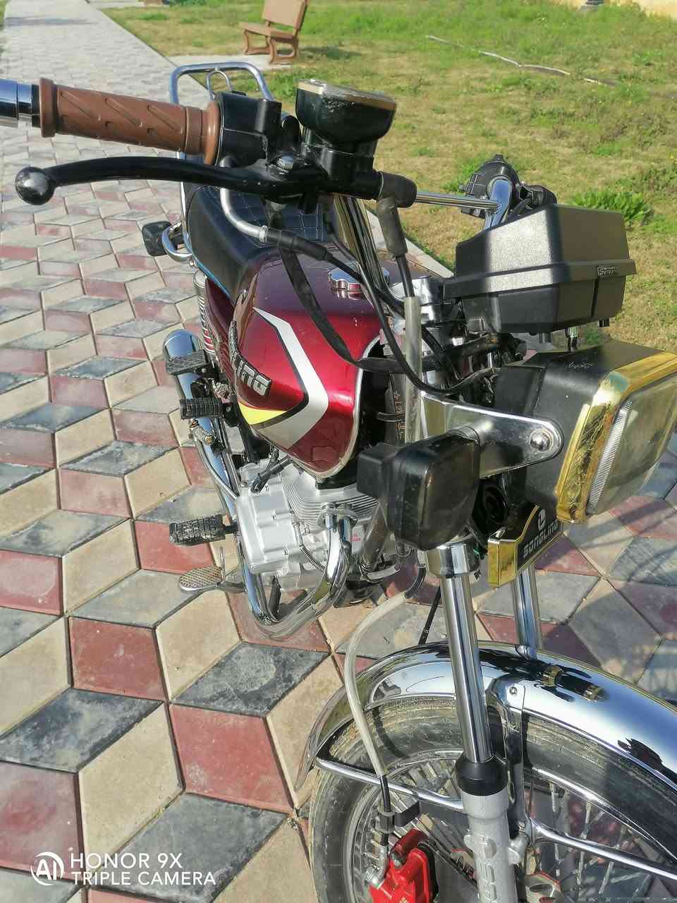 اسلام عليكم دراجه تايكر للبيع موديل 2025 جديده كله عله وضع الشريكه أوراق) (فول مكفوله من التاير الئ التاير اي شي مابيه ماضب عليه الف دينار بس البانزينات سعر 850 وبيه مجال رقم*********** مكان السماوه المجد
