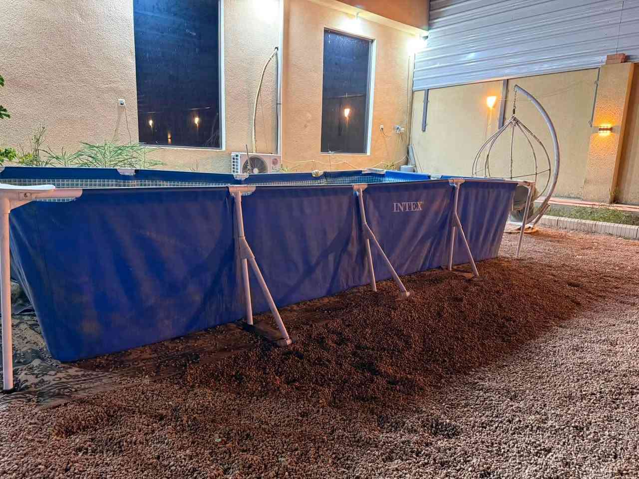 السلام عليكم ورحمه الله وبركاته مسبح الطول خمسه متر والعرض ثنين ونص والارتفاع ٨٤سم الموقع الصقلاويه سده البشجل السعر ٢٥٠ الف للاستفسار الاتصال على الرقم ***********
