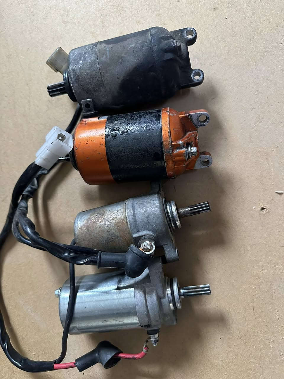 ‏أغراض للبيع كل شيء شغال  ***********
