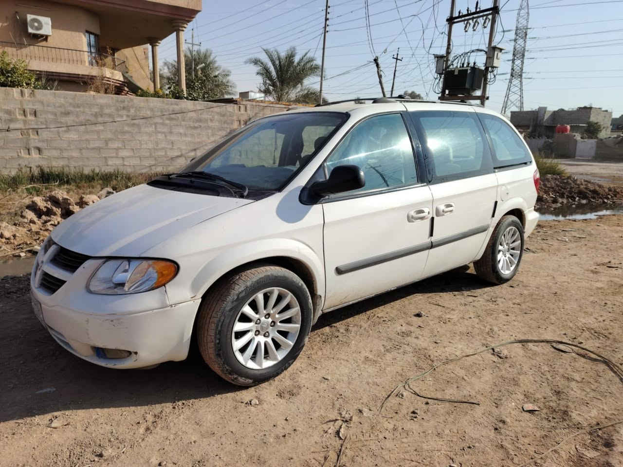 سلام عليكم
سياره دوج كرفان بتره موديل 2007 محرك 3300 
6 سلندر  تخم تاير مصبوغه احزام تدتئه تبريد
سياره حلوه عائلة 7 راكب الكشنات مدوشمه محرك مبدل حاويه السعر ٧٥ وبي مجال العنوان ديالئ بعقوبه رقم *********** فقط بيع بدون مراوس الشراي يتصل أو يراسلني الموشراي لا يتعبني ولا تعلقلي وتنطي سعر بالتعليق راسلني وتدلل
