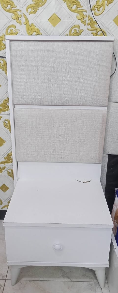 غرفة نوم للبيع تركيه 5 قطع 
السعر 350 العنوان بغداد حي العدل
متواجد ***********
***********
ثلاچه صغيره للبيع سعر 50
