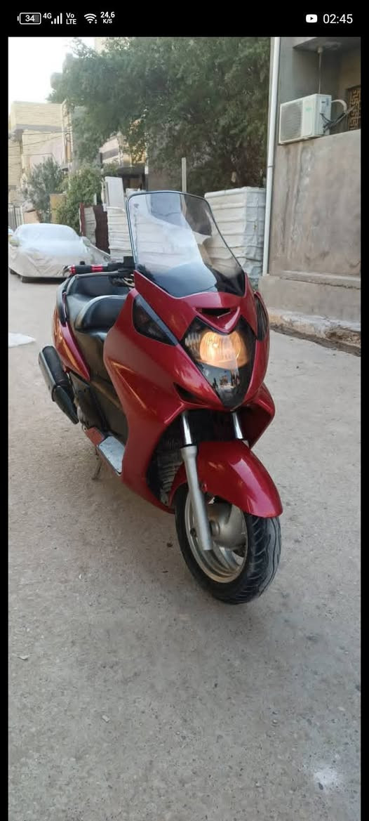 سلام عليكم للبيع سلفر ونج مكينه 600 مكفوله كله شغال اي نقص مابيه شلعه ومعدل تخم تايرات جدد دبلات نضيفه نعومه فول  سعر 13 بيها مجال بغداد العبيدي ***********
