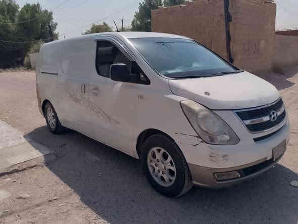 السلام عليكم شباب فاره ستاركس مسكر فان للبيع والمراوس براد 2007 وراعيها يريد تحويل مباشر وهذا رقم الهاتف ***********
