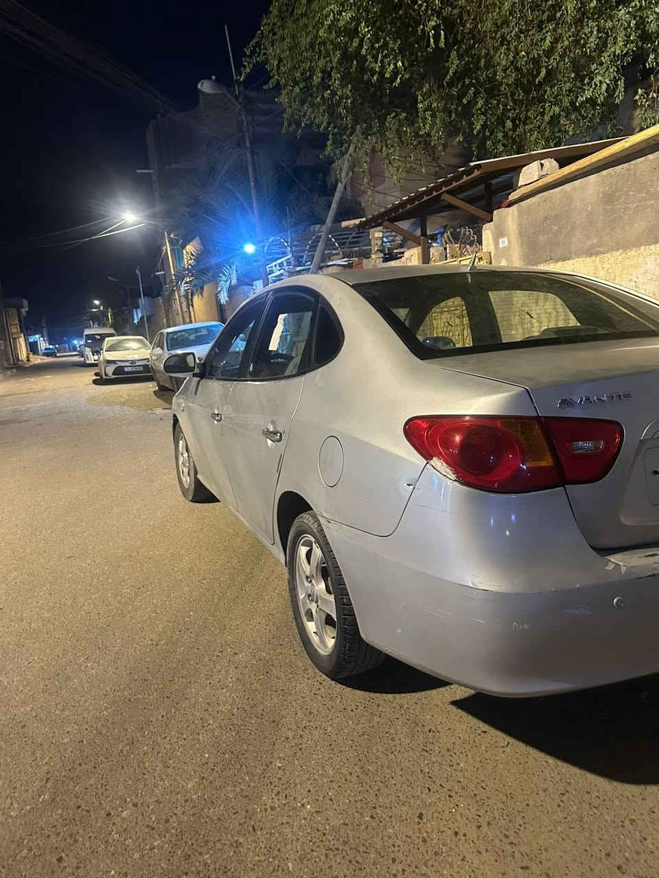 ادوات للبيع سياره نضيفه كلش مكينه كير حداده مكفول مكاني بصرة  غرفه كلش جديده مال  سعرها 38 بيها مجال كلش قليل شراي فقط يتصل ***********
