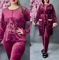 ملابس • آخر قطع • توصيل مجاني