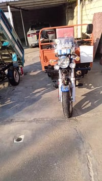 ستوته 2023اي نقص مابيها الهندر موجود والصندوك موجود والسيد ابريك موجود...