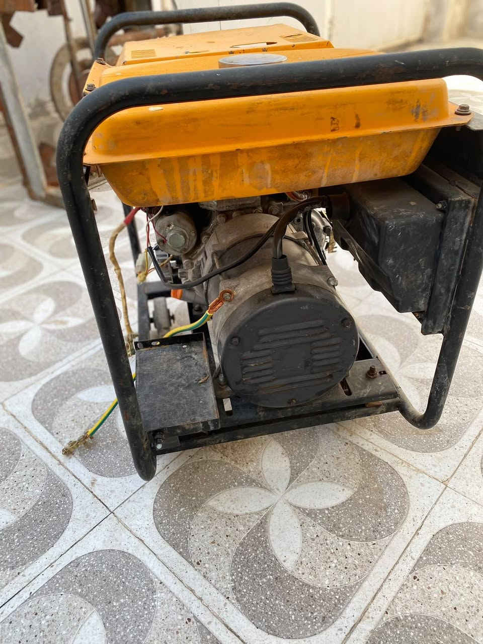 السلام عليكم
مولده گاز نظيفه كلش العام أخذته جديده 
للاستفسار ***********
