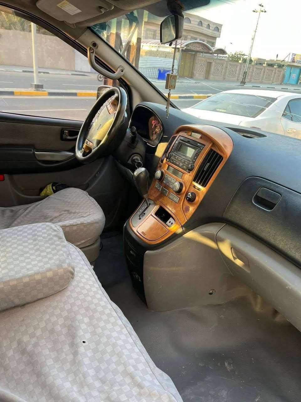 السلام عليكم
ستاركس للبيع 2008 بصره أبو الخصيب 
سياره جاهزه كفله من الضربه  مكينه وكير حداده تخم تاير تبريد 
بسمي تحويل ثاني يوم السعر 115
***********
