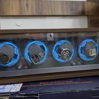 بوكس دوار خشبي للساعات الراقيه والثمينه السعر ٧٥ الف للحجز ٠٧٧١٩٧٨١١٤٤