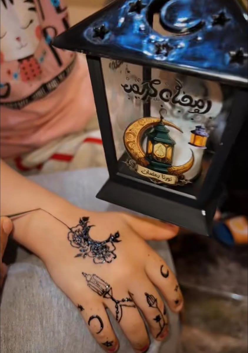 عروض لمدة اسبوع  فقط 😍
تنظيف قدم كل اثنين الثالثة مجانا 
حف كل اثنين الثالثه مجاناً 
تنظيف بشرة بجهاز الهايدروفيشيل ١٠ كل اثنين الثالثة مجانا 
تنظيف البشره العادي ٥ الف كل اثنين والثالثه مجانا 
كل صبغة شعر او تخصيل راح يكون معالج الكافيار مجانا 
🪭عروض تاتووو فقط جميع 
أنواع التاتووو ب25💵والثالثه تكون 
مجانا😳
 توريد شفااا ب١٠ كل اثنين ثالثا مجانا🤫
تحديد شفاااا ب٥ كل اثنين والثالثا مجانيا 😏
وفرنا على رمضان نقش الحنة يبدا سعرها من ٥ حسب الرسمة وهم كل اثنين الثالثة مجانا 
العنوان بغداد علي الصالح شارع جامع الزغل الطابق الثاني للحجز والاستفسار الاتصال على الرقم *********** ***********
