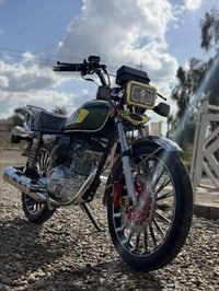 دراجه للبيع موديل 25مكينه 200ما بيه أي نقص  دراجه كفاله وزيرو ما ماشيه...