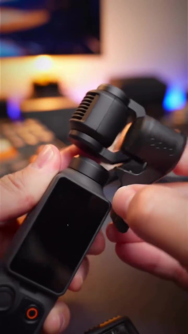#عالم_الكميرات_𝐂𝐚𝐦𝐞ra_𝐖𝐨𝐫𝐥d📸❤️‍🩹
#dji_osmo_pocket_4🔥
الاحدث من dji🔥📸

#سعر_$🔥📸

#تواصل
#واتس0956489149
https://wa.me/qr/KD7W2F67FKISA1

#قنات_واتس
‏ https://whatsapp.com/channel/0029VbDiJwP5fM5b0gg0Rj40

#تلكرام_Camera_World023
t.me/Camera_World023

#انستا_camera_world023
https://www.instagram.com/camera_world023?igsh=MTJpZGhqOWp3dzV4eQ==

#العنوان_إدلب_شارع_جلاء_مقابل_استديو_المجد📸❤️‍🩹

عالم الكميرات 𝐂𝐚𝐦𝐞𝐫𝐚 𝐖𝐨𝐫𝐥𝐝


**إذا كنت صاحب هذا الإعلان وتريد حذفه لأي سبب، رجاءا أرسل رسالة إلى الدعم الفني**