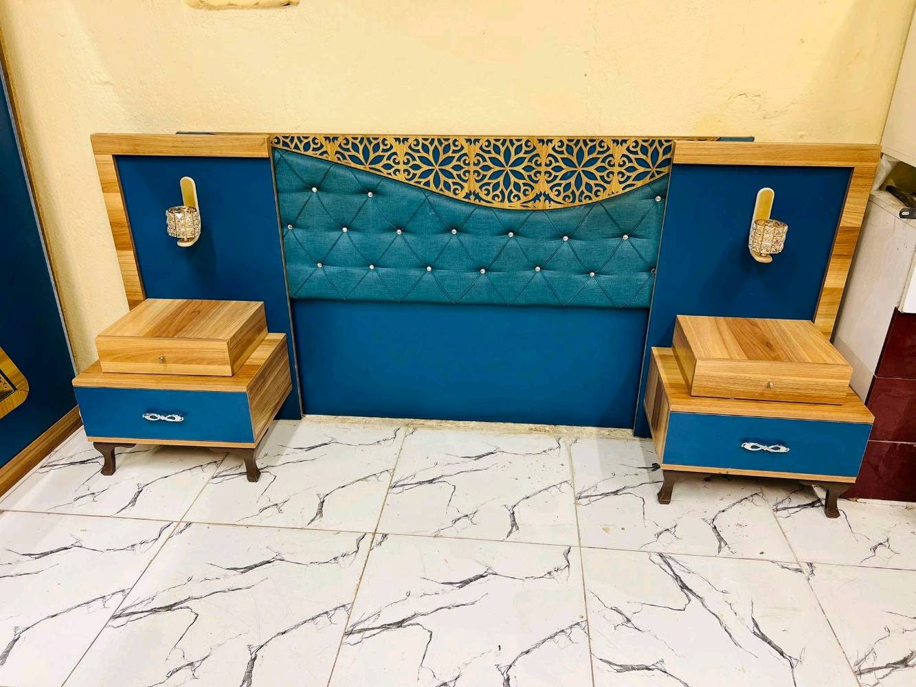 غرفة نوم مستعملة🇹🇷

 نضافة80 ٪💯

عدد القطع / 5

نضام / أسلايت 💢 400🔒

شد ونقل داخل بغداد مجاني🚛

يوجود توصيل محافضات

هدية 🎁 طابورية إضافية 