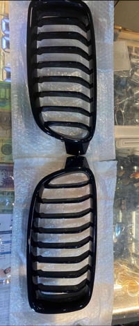 شبابيك F30 • توصيل محافظات • قطع غيار