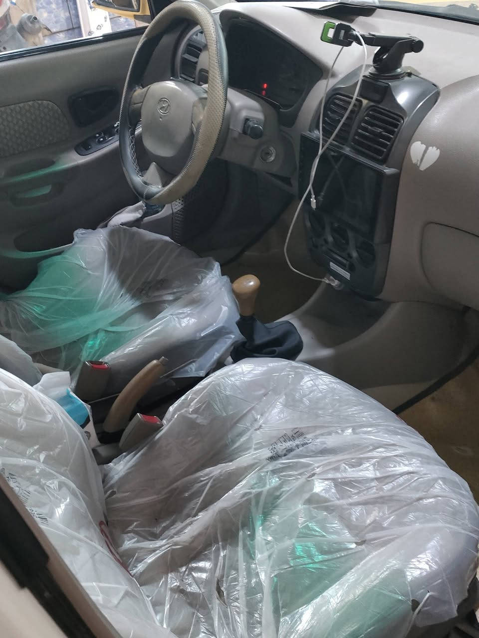 سلام عليكم اخوان سيارة فرينا مديل 2014 لبيع مكينة بية نظوح جاملغ خلي بي طربه او معدل هوه او كدام مال صفحة سايق سيره نظيف او حلوه سياره ماعرف شبيه مابيه بعد اني وياك او سونر او فيتر لهن اني مو جناي سياره جانت عندي تكتك اوبعته اوهسة اريد رجع  على تكتك لهن ماعرف شتغل تكسي سعر، (73) اوبية مجال حك جيةمكاني كفاءات شماعيه ***********. *********** تجي اوتكلب او تقتنع بيه اوكلشي سهل انشاالله
