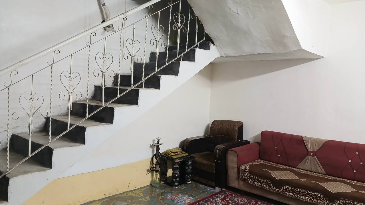 السلام عليكم دار للبيع السده بالعلكايه خلف الشارع الأول في شارع المتنزه العامه مجاور الوكيل يحتوي البيت على ٣ غرف نوم وصالتين و٣ حمامات واستقبال ومطبخ حار وبارد وترك خلف البيت  وكراج واسع وحديقه واسعه ملاحضه البيت طابو صرف التحويل مباشر السعر ٩٥


**إذا كنت صاحب هذا الإعلان وتريد حذفه لأي سبب، رجاءا أرسل رسالة إلى الدعم الفني**