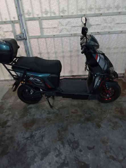 السلام عليكم ماطور شحن موديل 2025 ماطور ما ابي اي نقص كامل مكمل سعر 800 وبي مجال مكني الرمادي رقم الهاتف‏‪***********‬‏
