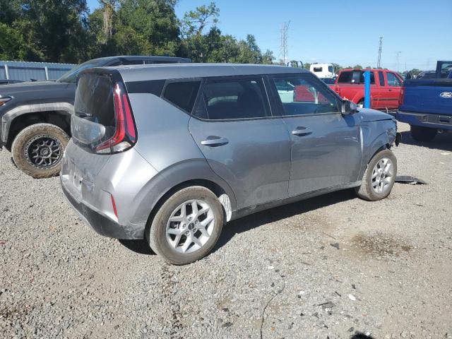 السلام عليكم .. كيا صول موديل 25 ماشيه 9 تالالف السياره اليوم وصلت العقبه  ابيعه ع وضعه تدخل حره او ع كتاب الشهداء السعر 122 للاستفسار *********** مكاني بالحله
