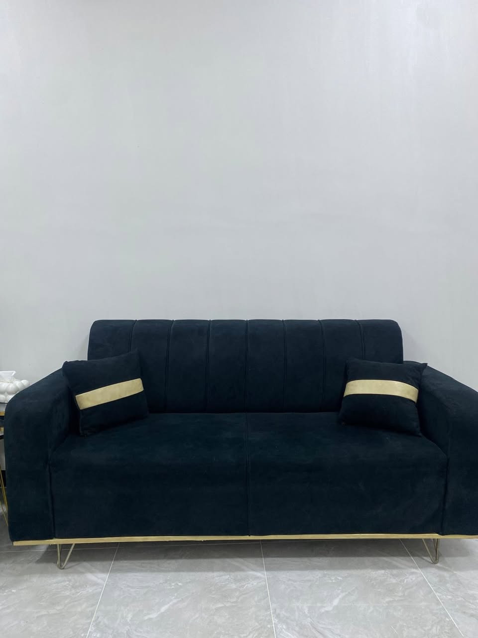 تخم 10 مقاعد نظيف + مع الطبلات  السعر 200 الف ***********
