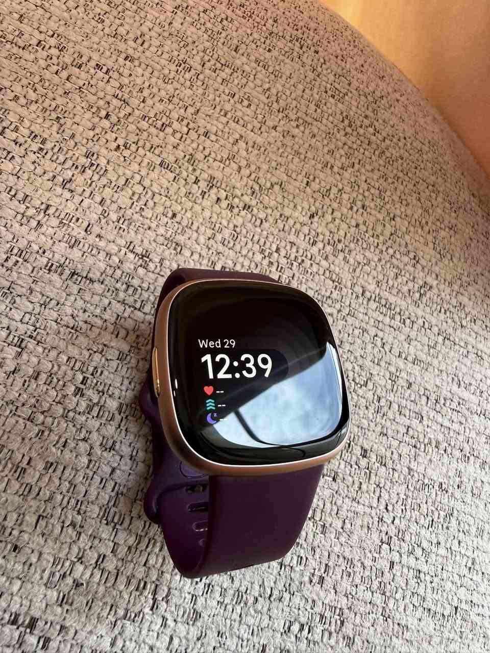 ساعة Fitbit Sense 2 ⌚Fitbit Versa4

الساعة تدعم:

بطاريه تدوم 5 ايام 

قياس الضغط والإجهاد

تخطيط القلب (ايكو) 

 GPS مدمج

قياس نبضات القلب

تتبع النوم بشكل دقيق

تلقي الاشعارات والرسائل والمكالمات عبر البلوتوث 

مقاومة للماء

الملحقات: علبتها الأصلية + الشاحن

🚚توصل كل محافظات العراق


**إذا كنت صاحب هذا الإعلان وتريد حذفه لأي سبب، رجاءا أرسل رسالة إلى الدعم الفني**