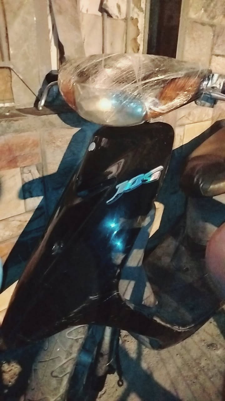 سلام عليكم للبيع عصفوريه 60 نكره هندر بيه نقوصات بسيطه ستان وباتري العسر 275 وبيه مجال بسيط رقمي *********** غير متواجد على الخاص العنوان الطوبجي
