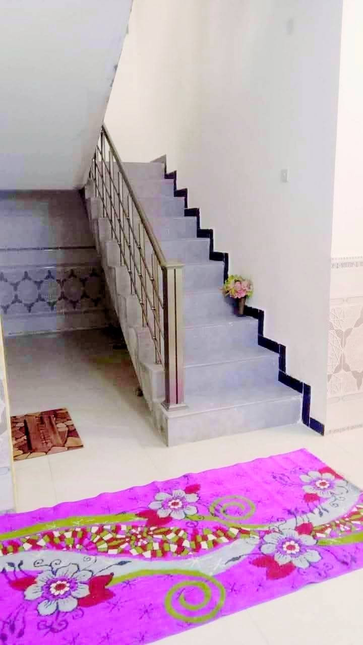 ⭕ تم تخفيض السعر. 
دار للبيع مطلوب 85 مليون للمصرف 
  208م . طابق
 غرفتين نوم صالة إستقبال مطبخ   صحيات داخلية وخارجية  طابوق مسلح كونكريت . سطح شتايكر  . ٦٠% بناء شركة. التشطيبات عمل شخصي 
بناء حديث  2022
العنوان. المثنى السماوة مجمع الدوح قرب الأسواق القديم
مطلوب 85 مليون للمصرف بقسط شهري 480 الف دينار
السعر يصلكم على بريدكم الخاص📨 من خلال تعليقاتكم 
 ٠٠٠٠٠٠٠٠٠٠٠٠٠٠٠٠٠٠٠
للأستفساراكثر  يرجى زيارة مكتب عقارات اليزن الكائن في منطقة ال باني مجاور اسواق الكفيل او الاتصال على 
*********** واتس  .  *********** 📞
👇
تابعونا لتصلكم كافة العروض 🤝
