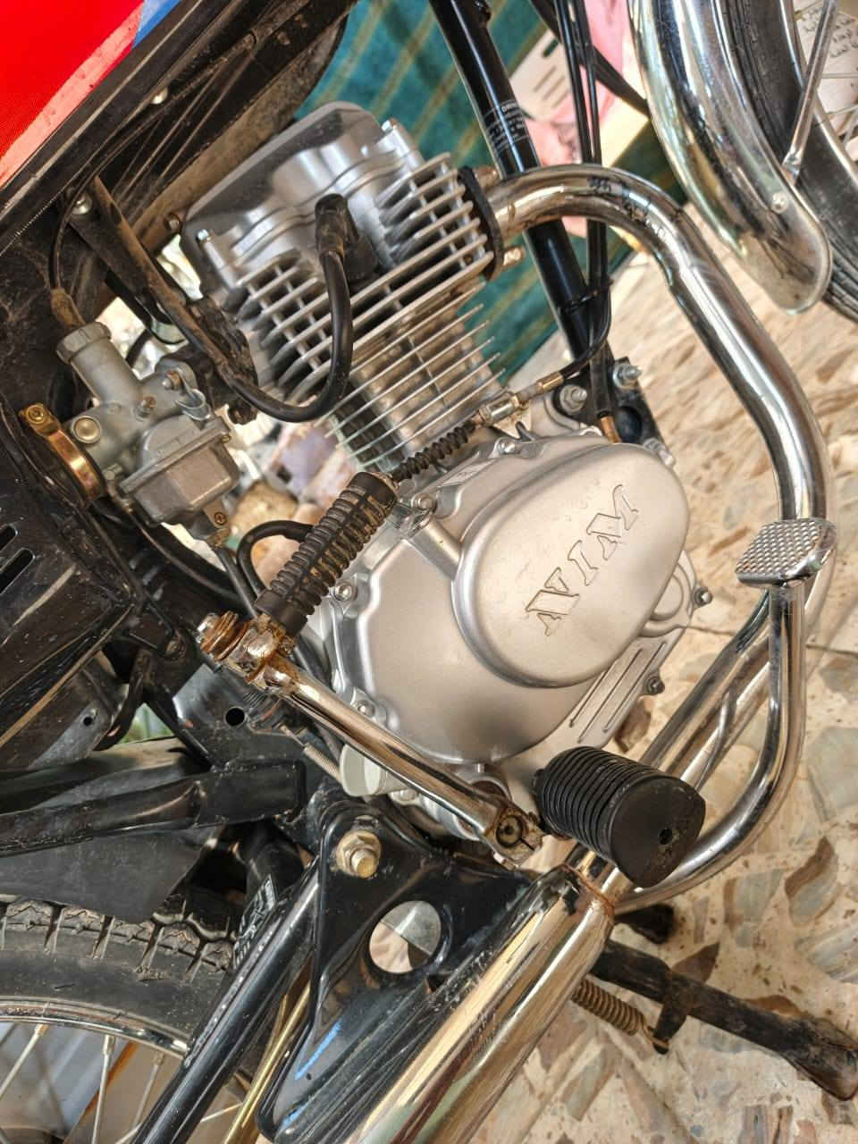 دراجه نامه موديل ٢٥  جديده قبل شهر مشتريه من المعرض اوراقه باسمي كامله السعر٦٥٠وبيه مجال ***********
