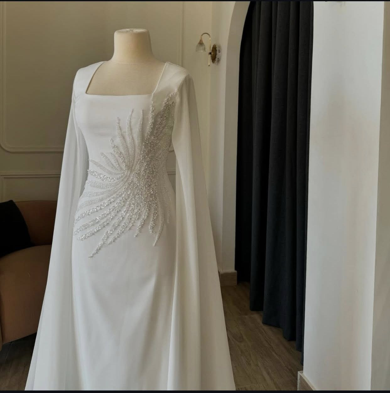 فستان  تصميم خاص  من (شروق عبد المحسن )نظيف وجديد ماملبوووس ابد
يعني الي تاخذه حيكون اول لبسه 
 قياسه38_40-42 

شراء 120
البيع ب100


**إذا كنت صاحب هذا الإعلان وتريد حذفه لأي سبب، رجاءا أرسل رسالة إلى الدعم الفني**