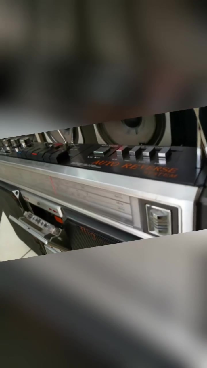 تبارك الله نظافة تامة
بوم بوكس BOOMBOX  " ترايدنت " TRIDENT طراز CX-547.
صنع اليابان 1980.
بيع كاش أو تحويلات 0922942655


**إذا كنت صاحب هذا الإعلان وتريد حذفه لأي سبب، رجاءا أرسل رسالة إلى الدعم الفني**