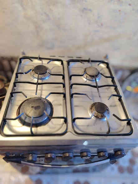 السلام عليكم طباغ اربعه عيون شغال كامل فرن شغال فوك وجوة السعر ١٠٠ وبي مجال الجامة موجودة  المكان ديوانية حي العسكري ٣ يم المصتوصف الرقم*********** ومتوفر واتساب
