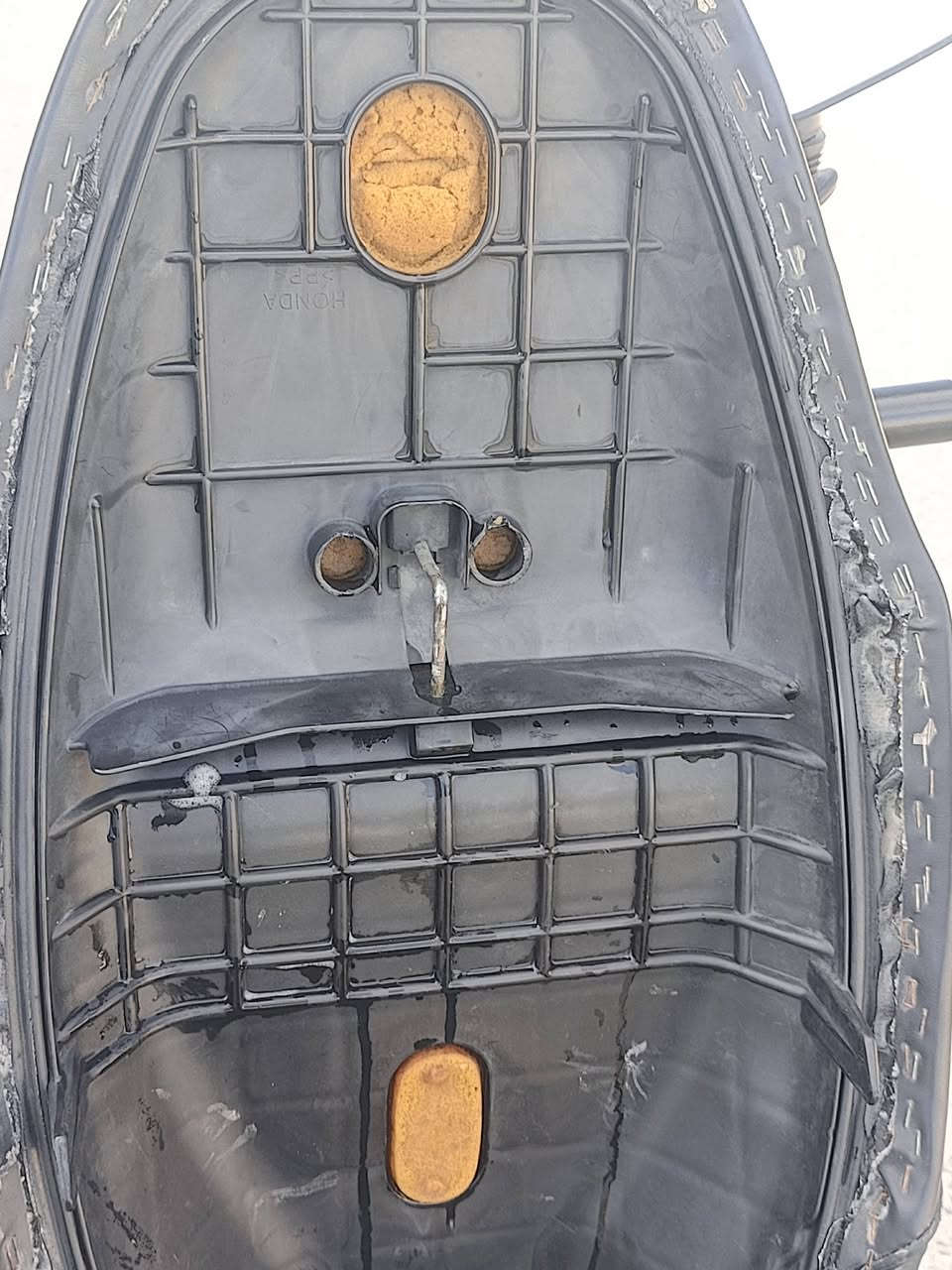 درجة سبيسي ياباني درجة بلاديه مكينه ناعمة فول كفرات اصليه بلاديه مختمه ياباني كابريتر اصليه بلاديه كهربايات كله شغال درجة على وضع البلاد ***********المكان كوت الزهراءا
