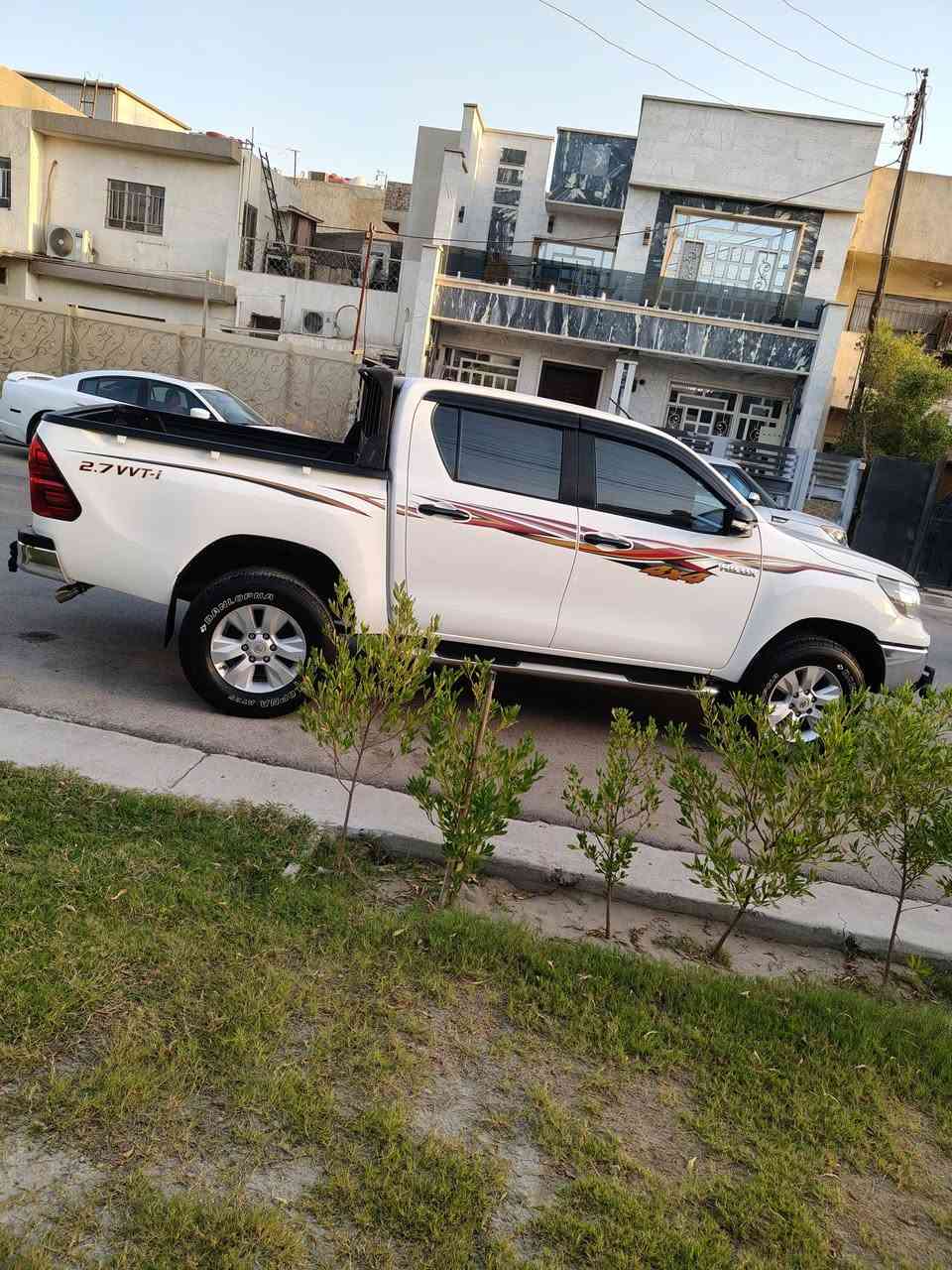 تيوتا هايلوكس للبيع 
موديل 2016 كير عادي 
رقم السياره المثنى باسمي 
تحويل ثاني يوم مصفره ضريبه 
السياره فور ويل  فول مواصفات عادي 
دوسه جي ار حديد 
كير مكينه كفاله 
التبريد ثلج ويه السويج 
مسويلها سيرفس كامل يم توتاشي 
كلج جديد 
منضومه زينون عالي ناصي 
السياره عليهه ترفيعه (نصبته تخبل ) 
السياره مال بيت 
السياره جاهزه من كلشي ان شاء الله 

بيه الباب الامامي مفتوح مال السائق والخلفي مبدل والتكمه الخلفيه مصبوغه اثر طخه خفيفه ( السونار مالته موجود بالصور ) 

مكان السياره / بغداد حي الخضراء او كربلاء عين التمر

للاستفسار/ 
*********** مهندس احمد
