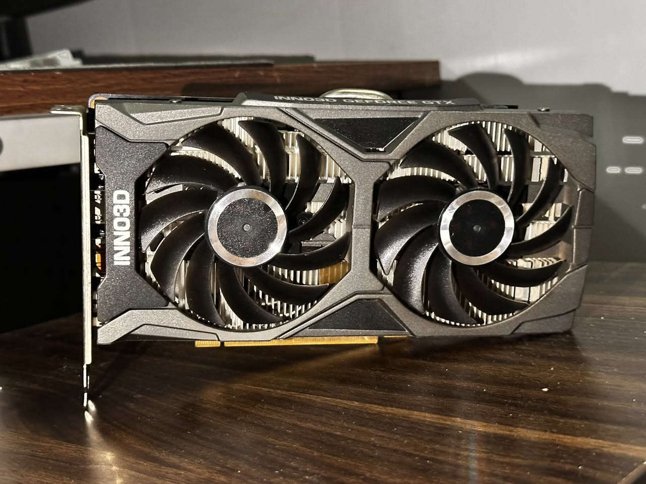 سلام عليكم 
كارت للبيع فقط!

كارت 1660super
INNO3D 6كيكا

ب130


**إذا كنت صاحب هذا الإعلان وتريد حذفه لأي سبب، رجاءا أرسل رسالة إلى الدعم الفني**