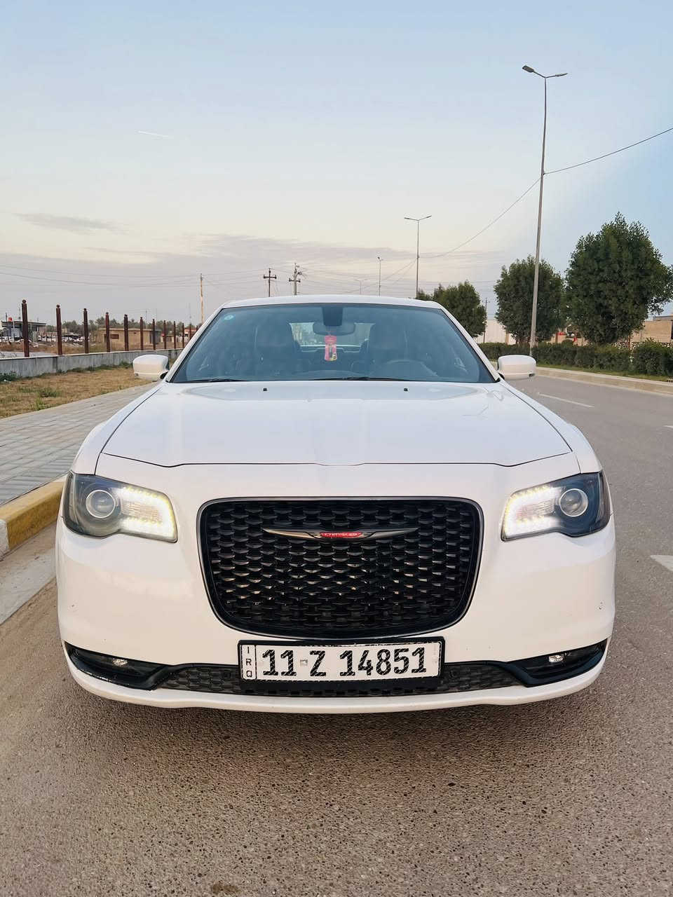 للبيع او مراوس حسب القناعه
كرايسلر اوباما 2023 وارد امريكي 
 مرقم بغداد. 
فول مواصفات S
تبديل باب وجاملغ نفس اللون 
بانوراما 
مقاعد جلد S
تشغيل عن بعد 
اشاير مري
نقطه عمياء 
لايت زنون 
محرك 6
حجم المحرك 3600
كير موس 
كير شفتات بالستير 
حساس امامي 
حساس خلفي 
كامرا 
شاشه كبيره 
السعر 320ورقه.  
العنوان الحله شوملي شارع المعارض قرب السيطره 
الاتصال على الارقام التاليه 👇 
***********
***********
اخواني الاعزاء اتصل وبيك خير ودلل  او تجي خاص ويدلل متواجد 24 وتساب مازنجر اتصال هاتفي
