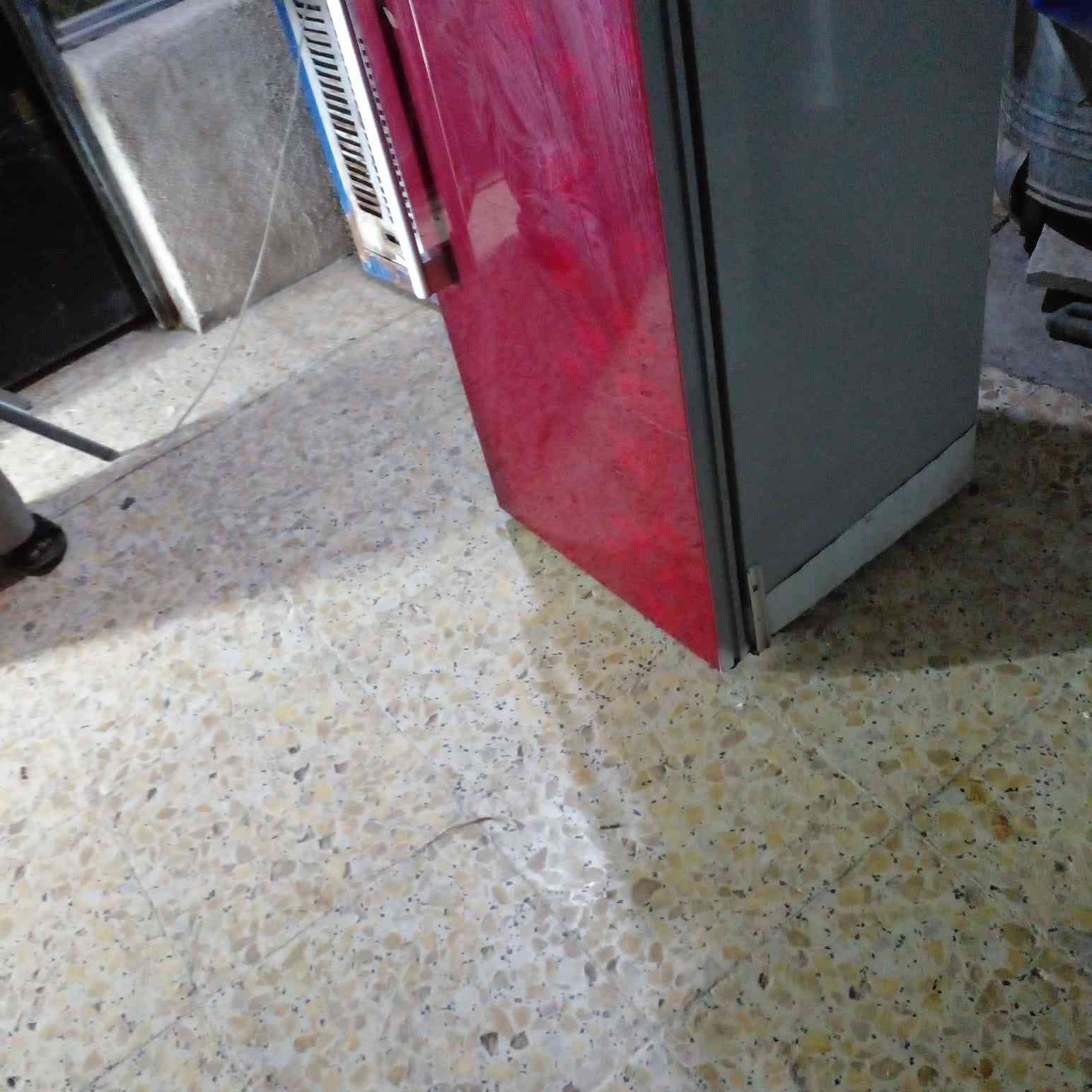 سلام عليكم عيني عندي ثلاجه للبيع سعرهه150نضيفه وثلج وتبريد خير من الله العنوان حي اور{ملاحظه بسيطه موضحه بل صوره اسوي الحافات مالته ابطانه حته مزنجر


**إذا كنت صاحب هذا الإعلان وتريد حذفه لأي سبب، رجاءا أرسل رسالة إلى الدعم الفني**