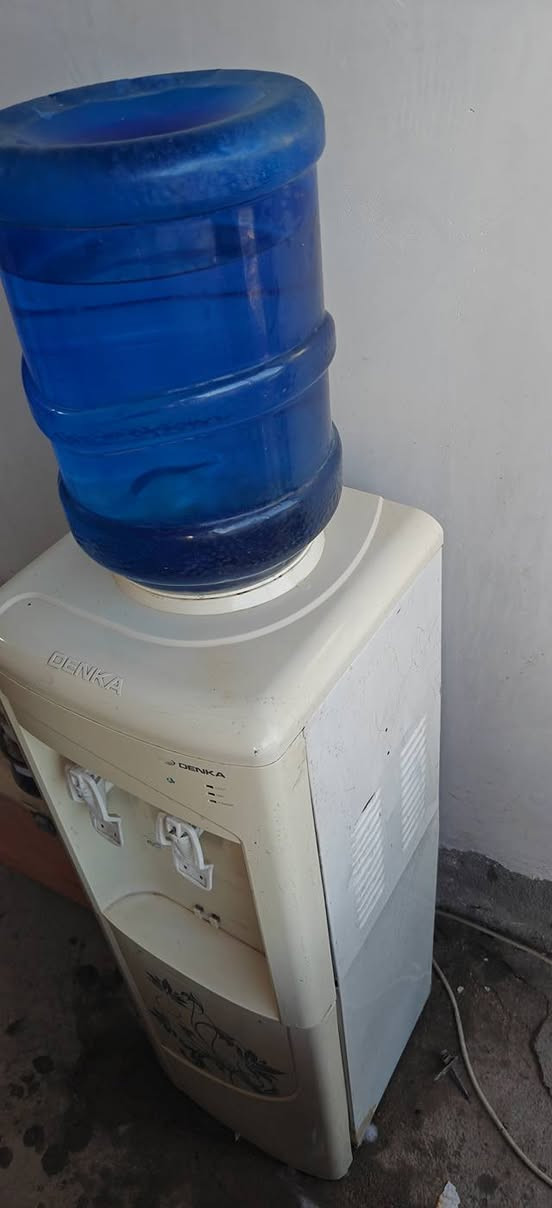 السلام عليكم براد للبيع نوعيتة ( DENKA) شغاله فقط تبريد البارد شغال الحار ما يشتغل سعره 50 عنواني سايدين انصار قدس/ ***********
